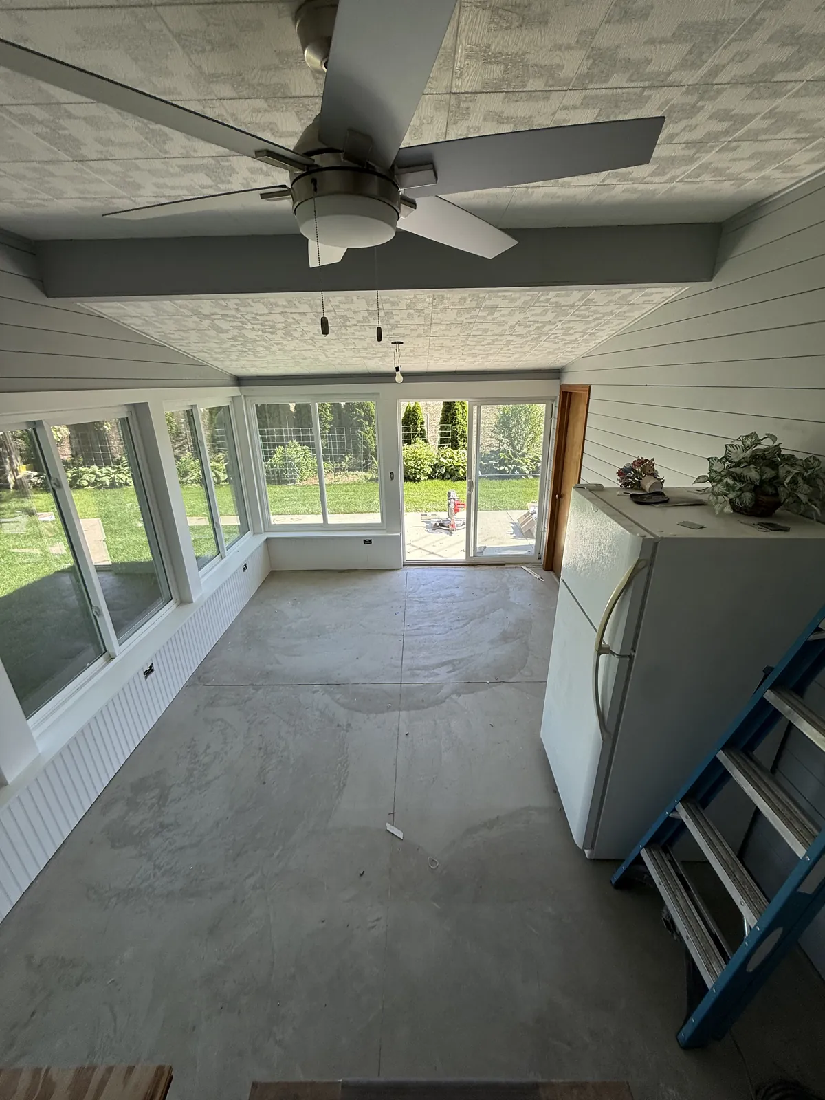 Fresh walls and ceiling, prepped for finishing.